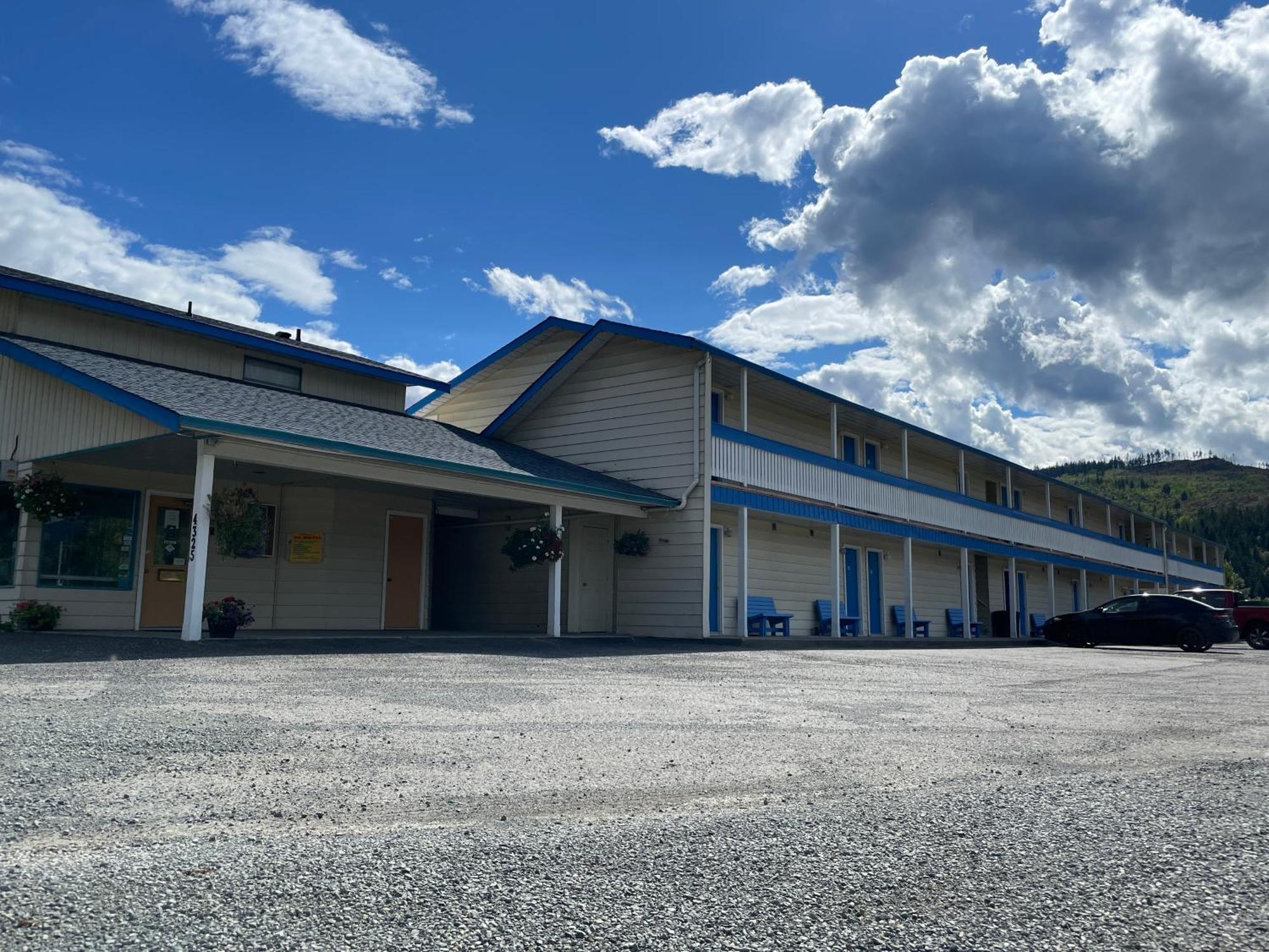 Y-5 Motel Barrière Exterior foto